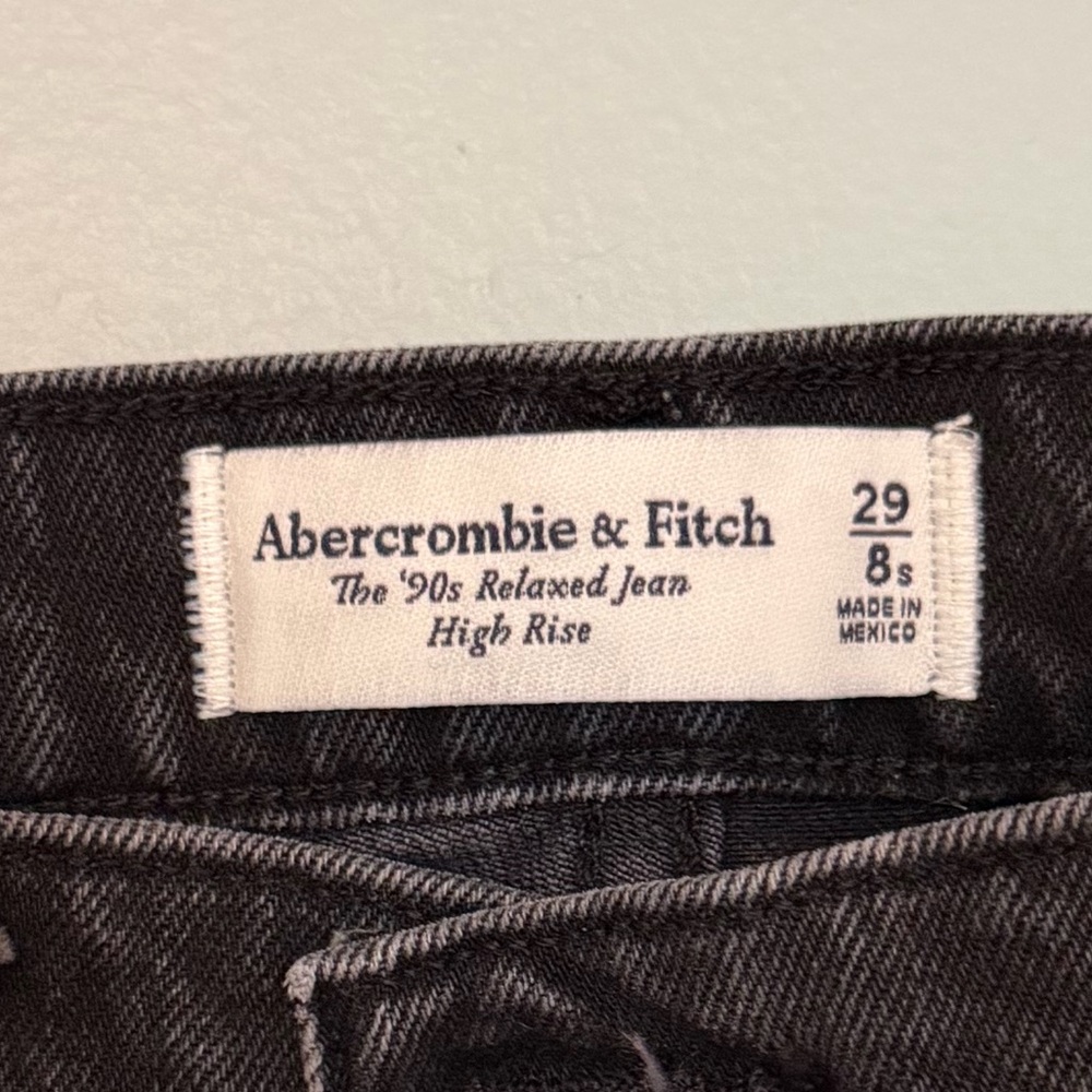 Abercrombie & Fitch Faded Black — 90’s Relaxed High Rise Frayed Hem Cropped Jean - Picture 3 of 7
